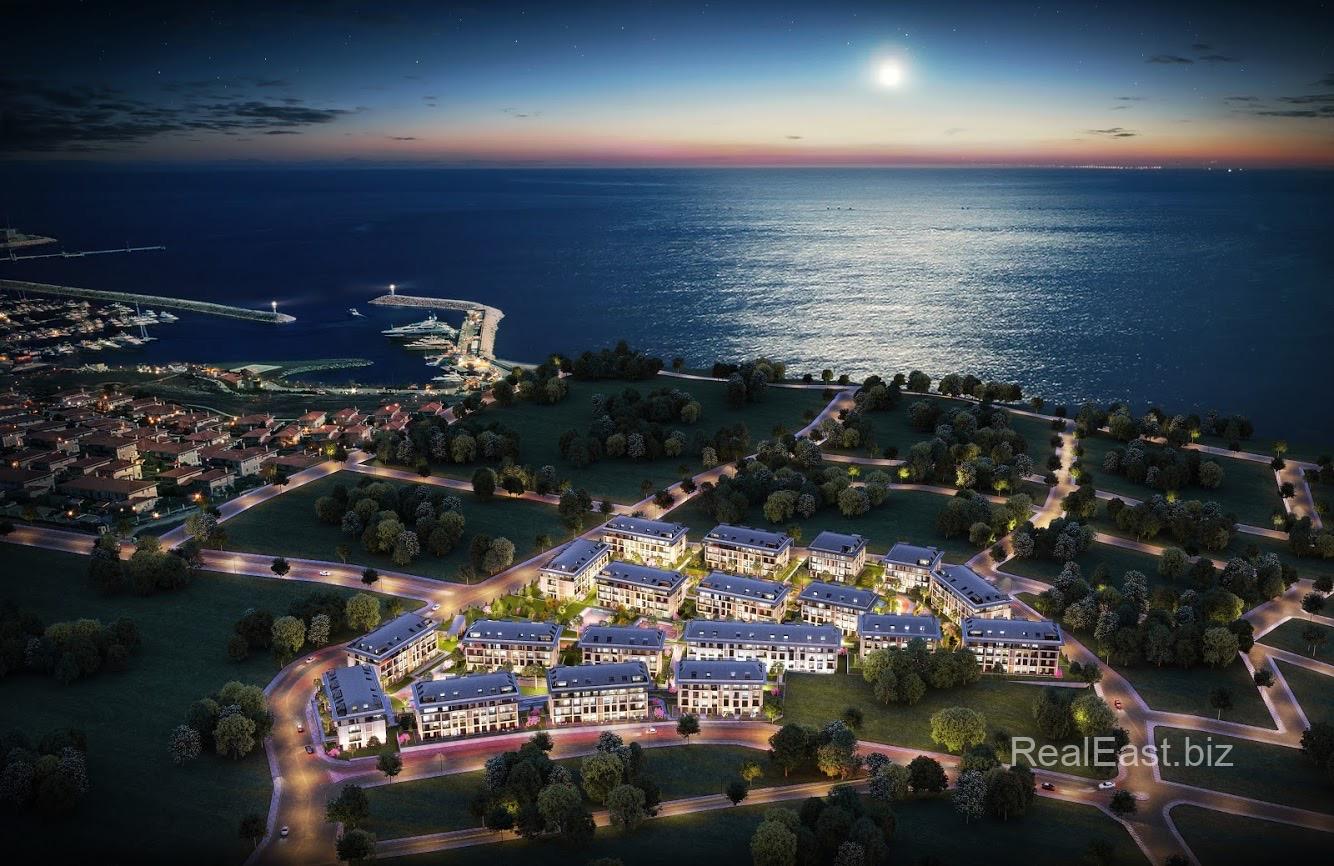 Spacious 5+2 Apartment with Stunning Sea Views in Istanbul